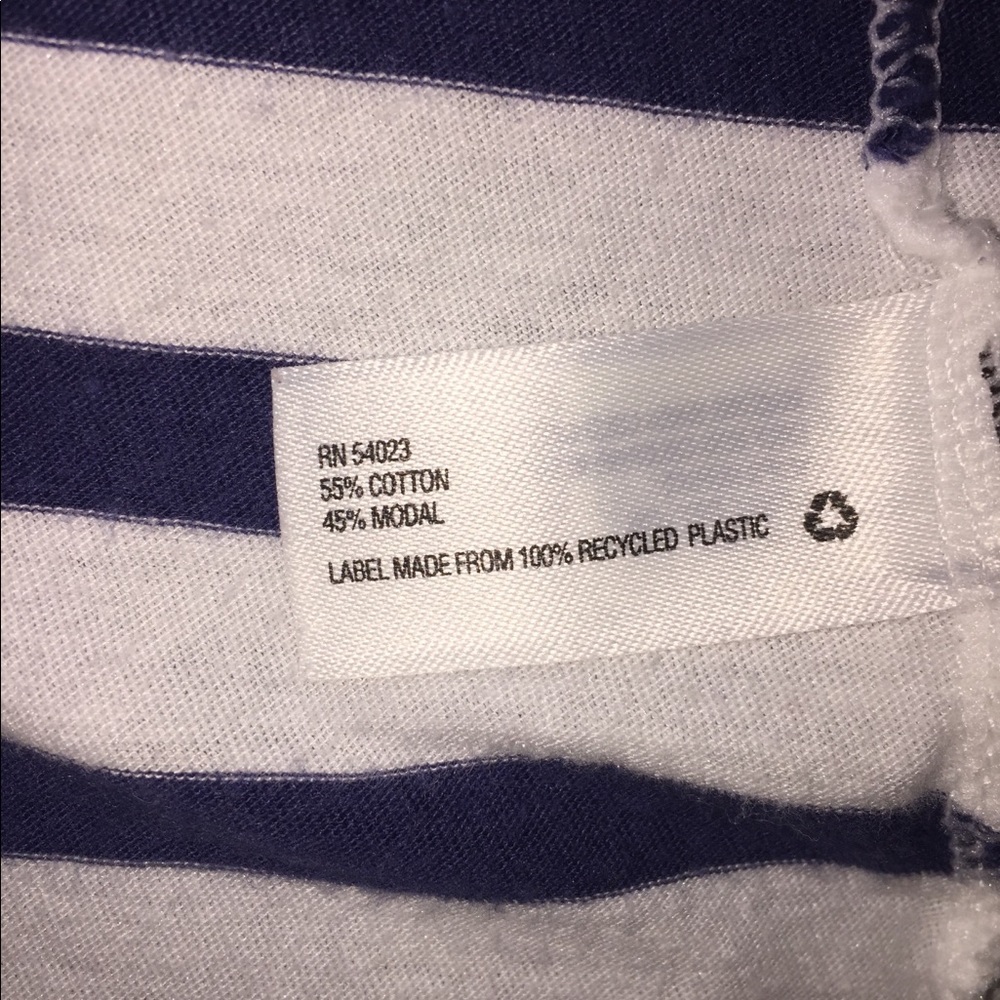 GAP Tee - Picture 8 of 8